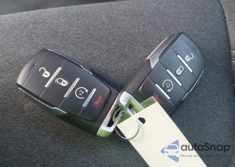 2021 Ram 1500 Big Horn 4X4 5'7 Box from USA, damaged, VIN 1C6RRFFG6MN592041